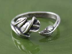 Rose Adjustable Ring